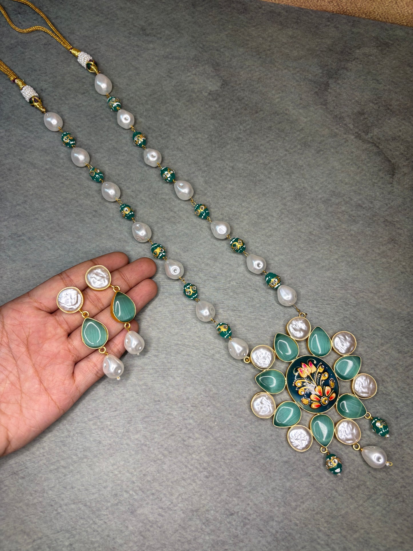Mother of pearl green long necklace set