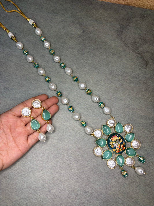Mother of pearl green long necklace set