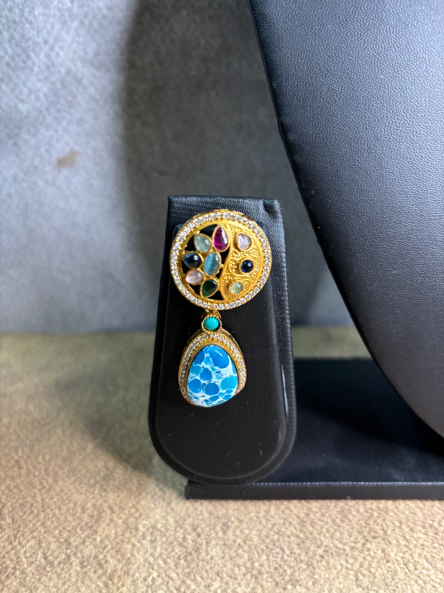 Ocean Blue Kundan-Style Gold Finish Choker with Multicolour Stones