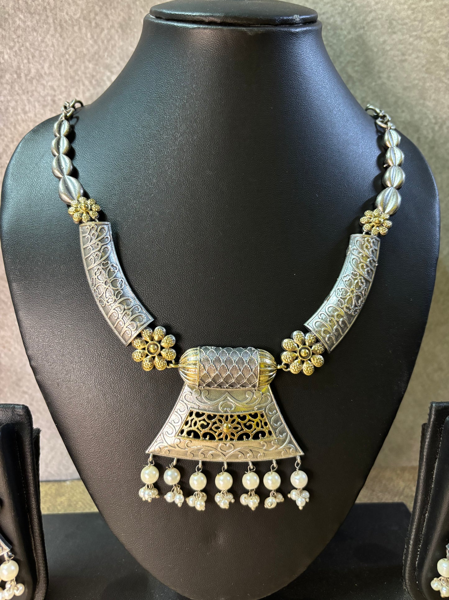 Royal Antique Silver-Gold Fusion Necklace with Pearl Drops