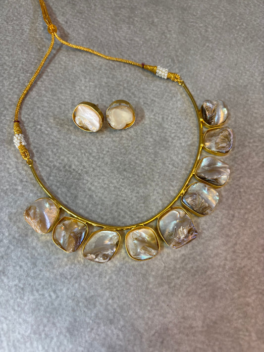 Sleek MOP Hasli Necklace Set with Earrings | Mother of Pearl