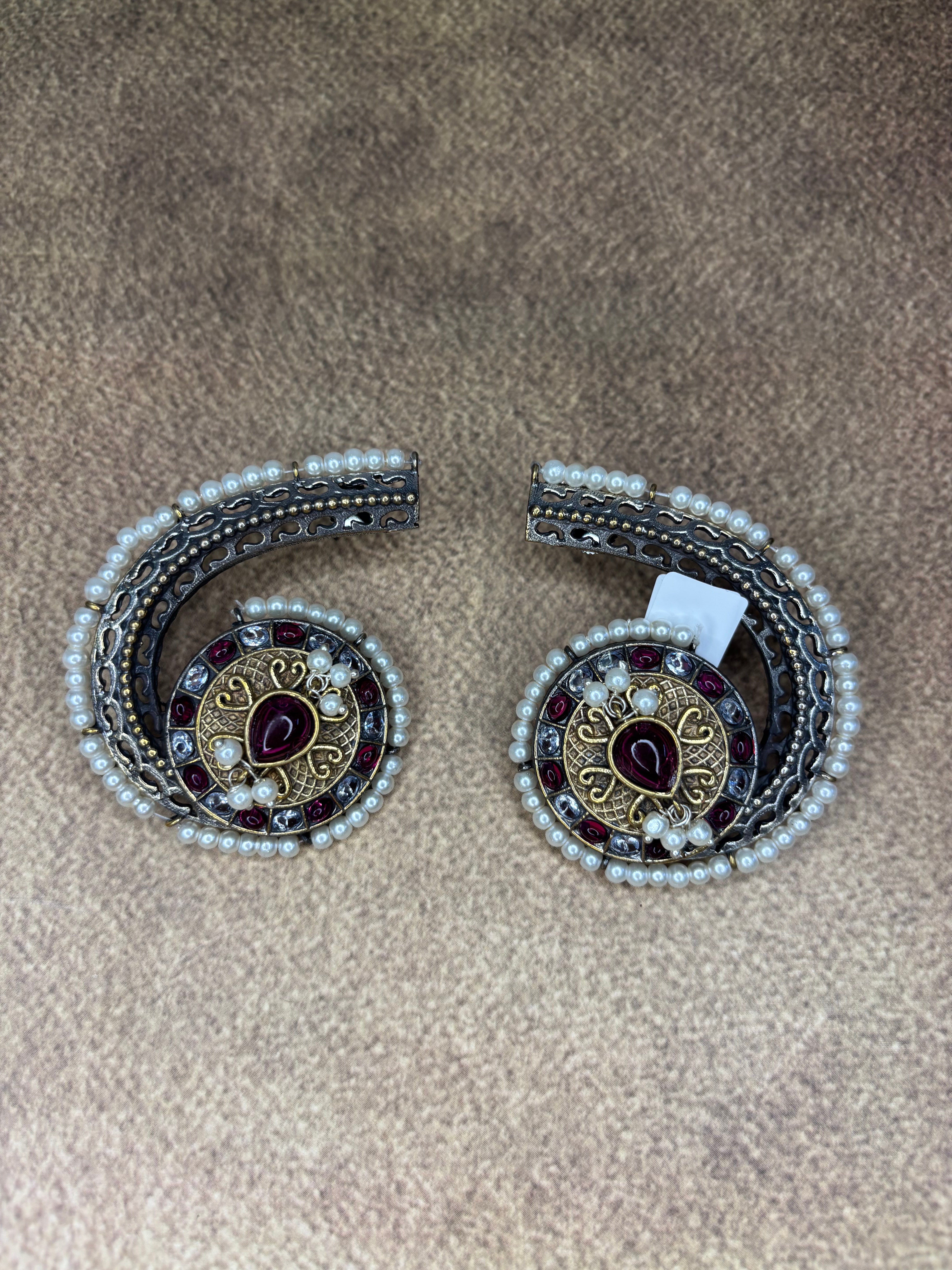 Antique Kaanphool with Pearl Piroi and Red Stone Detailing – Sajori
