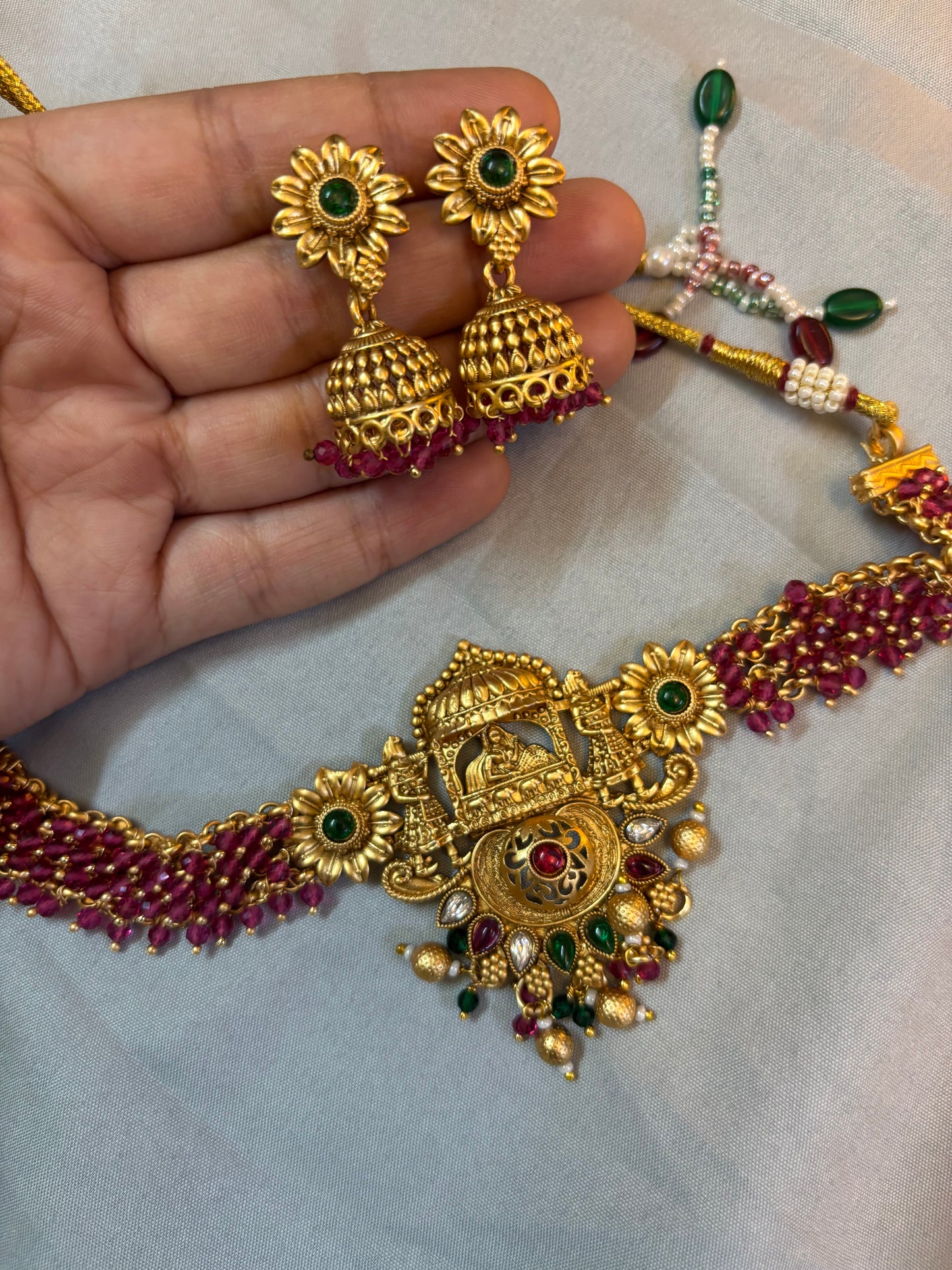 Rani in Palki Temple Choker Set