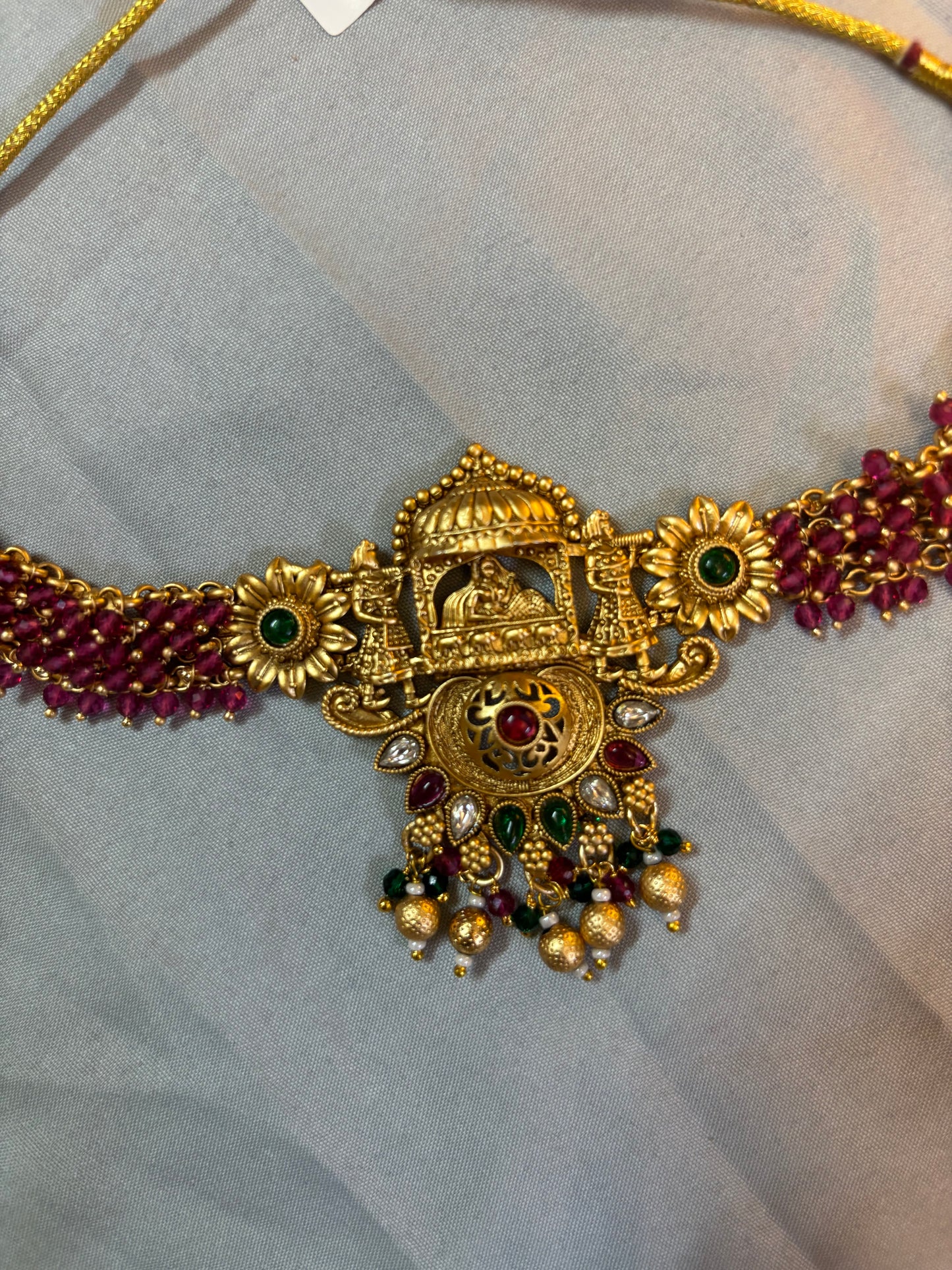 Rani in Palki Temple Choker Set