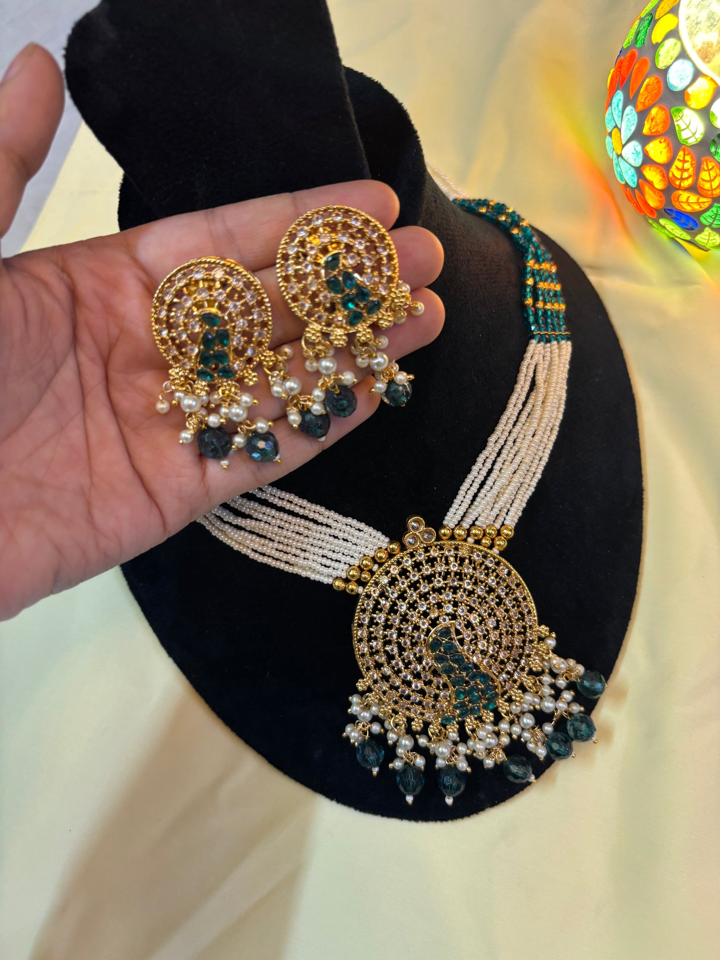 Peacock Elegance Pearl Set