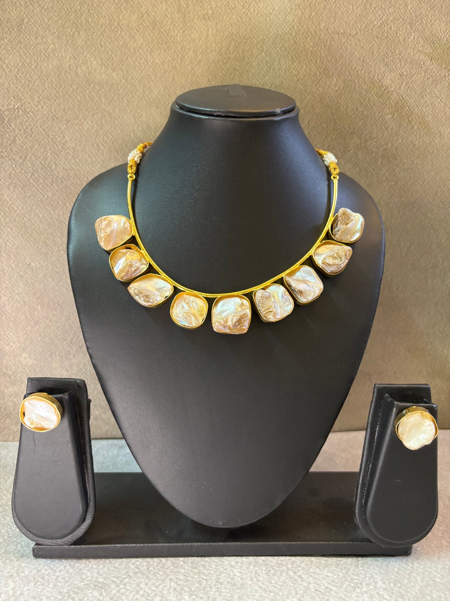 Sleek MOP Hasli Necklace Set with Earrings | Mother of Pearl