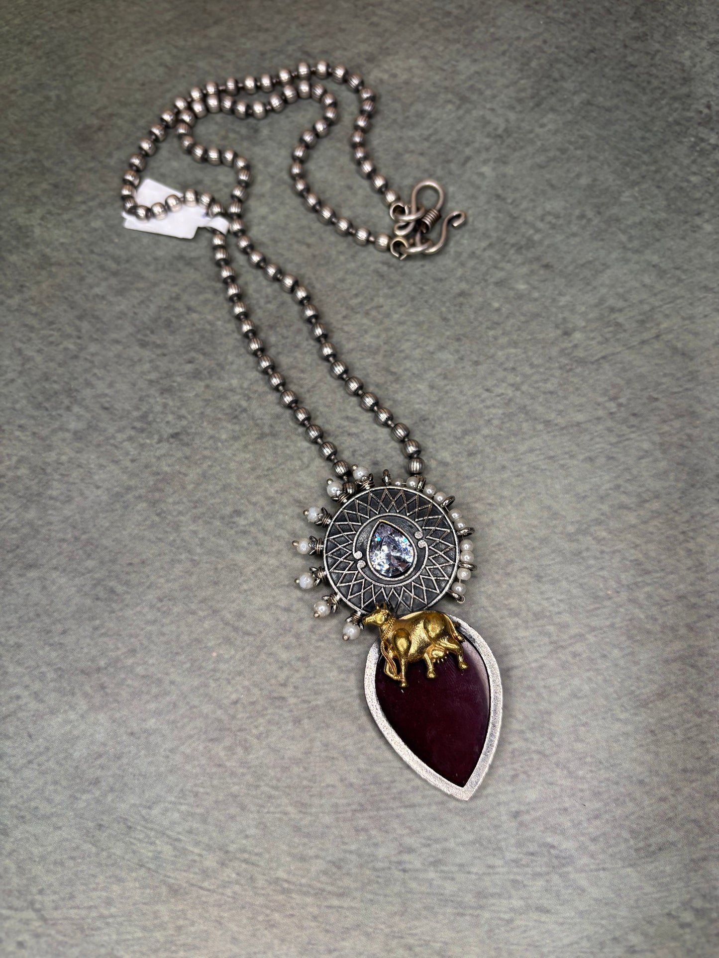 Antique Silver Nandi motif Pendant Necklace Set With a pair of earrings