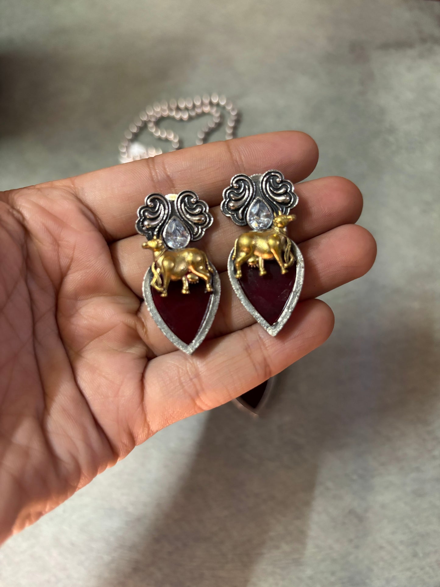 Antique Silver Nandi motif Pendant Necklace Set With a pair of earrings