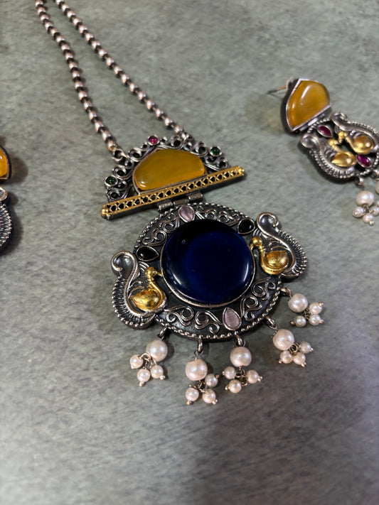 Silver Replica - Blue and Yellow contrast Necklace set