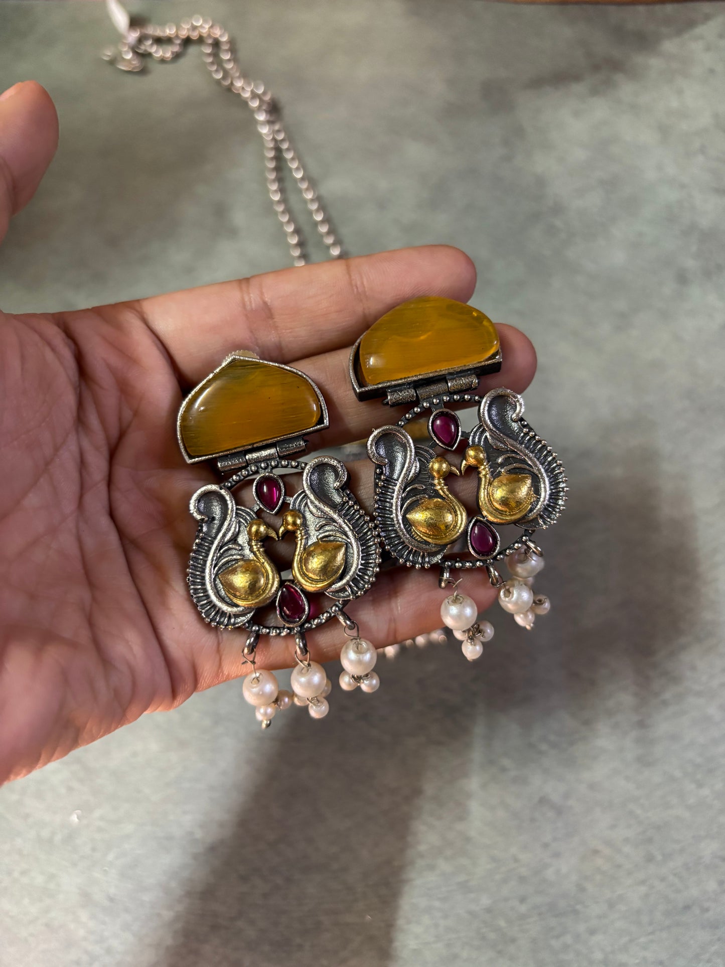 Silver Replica - Blue and Yellow contrast Necklace set