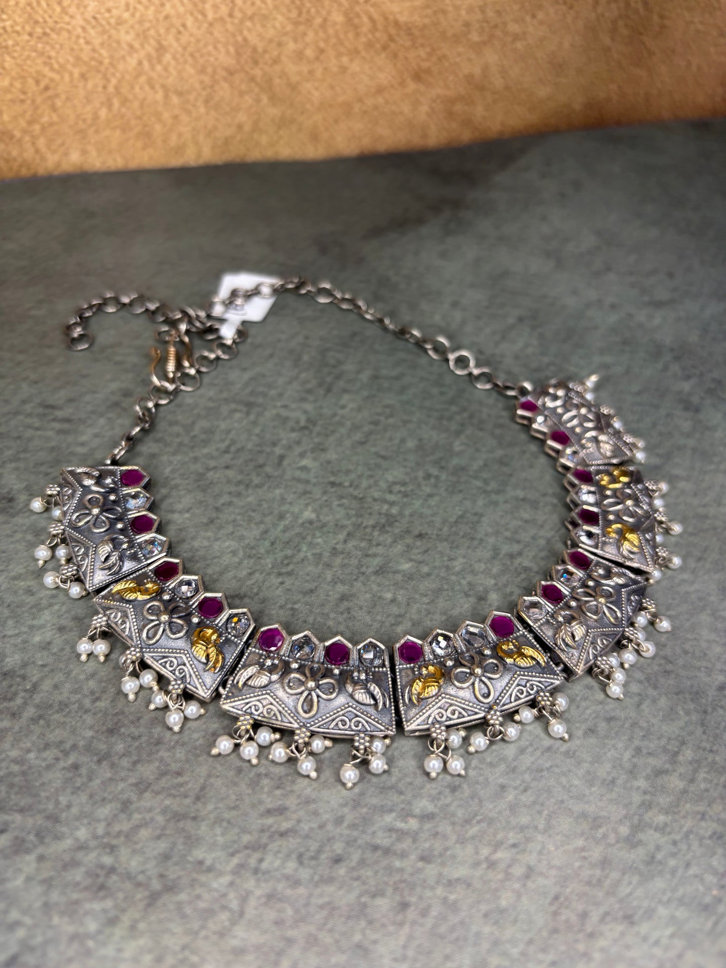 Antique Silver Necklace & Earrings Set – Ruby Stone & Pearl Detailing